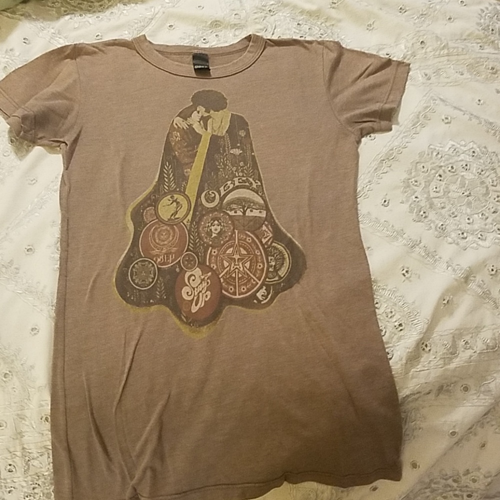 Obey t-shirt
